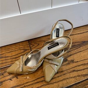 White House Black Market Cognac Patent Leather Heels Size 8
